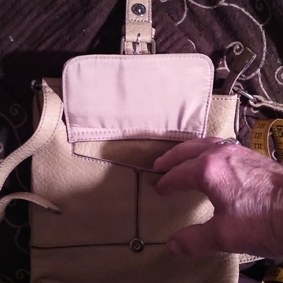 Nine West Crossbody purse - Picture 7 of 8